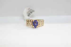 14K Yellow Gold Diamond Ring With Amethyst (Size 7) (Diamonds .54 CTW) (Amethyst 0.75 CTW) (Local Pick-Up Only)