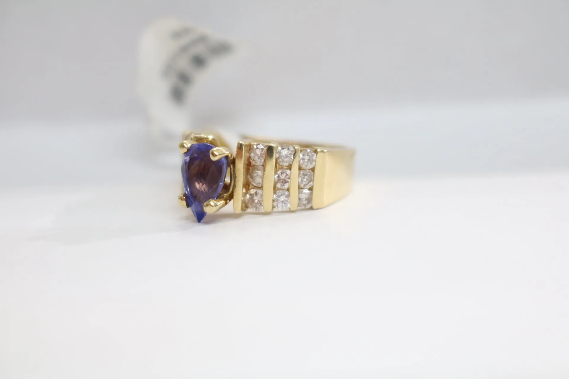 14K Yellow Gold Diamond Ring With Amethyst (Size 7) (Diamonds .54 CTW) (Amethyst 0.75 CTW) (Local Pick-Up Only)