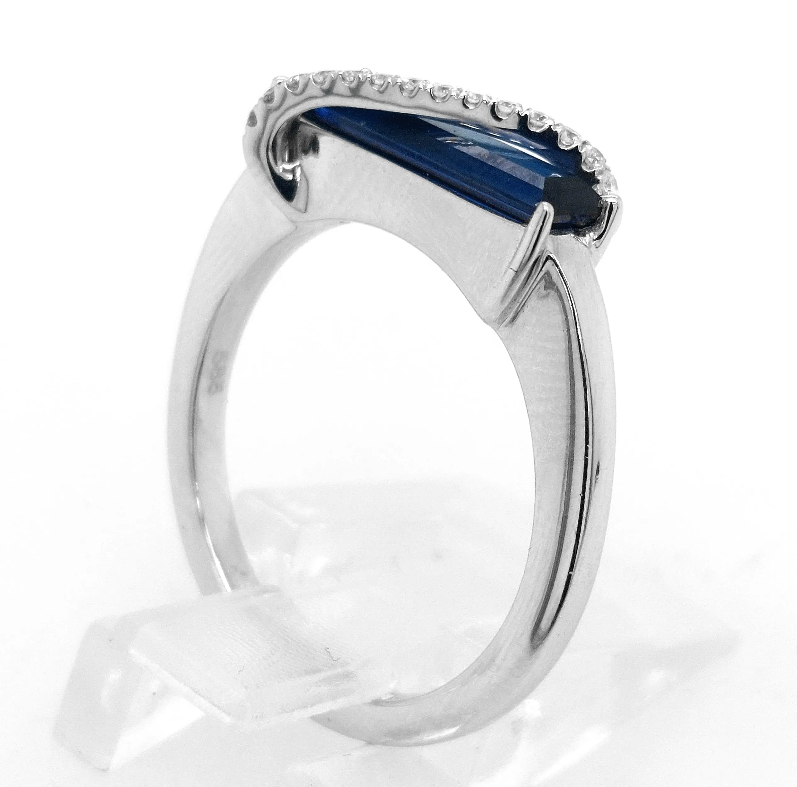 14KW Chatham Blue Sapphire Ring