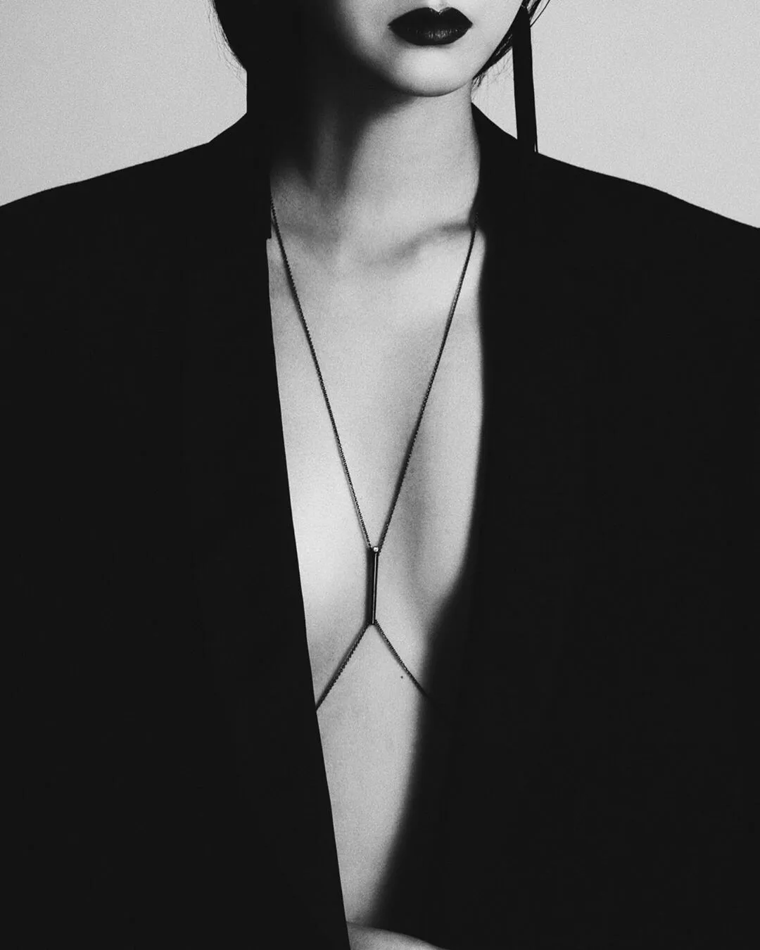 Aracelis Body Chain Necklace With Brilliant-Cut Round Diamond In 18K Blackened Gold