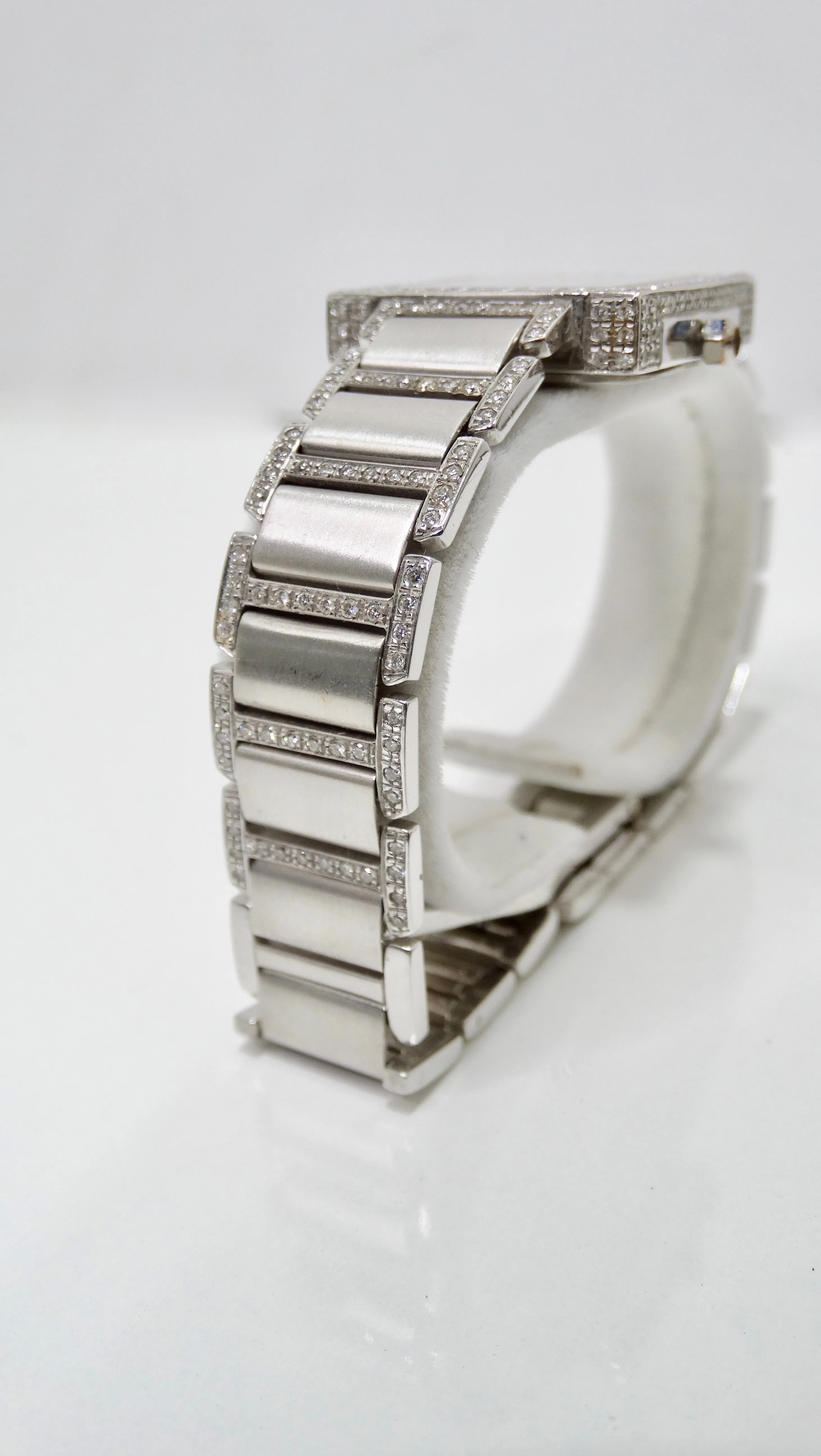 Diamond 18k White Gold Wrist Watch