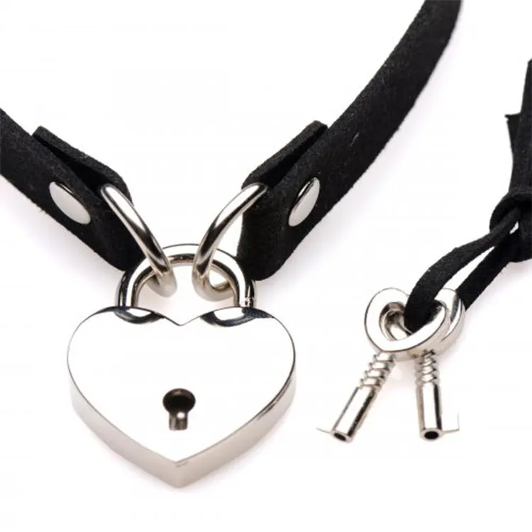 Lock-It Heart Choker