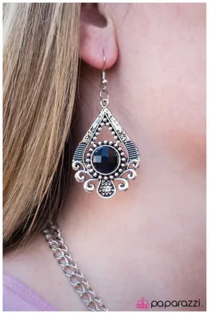 Paparazzi Earring ~ Captivated - Black