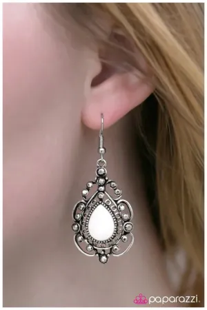 Paparazzi Earring ~ The Heir - White