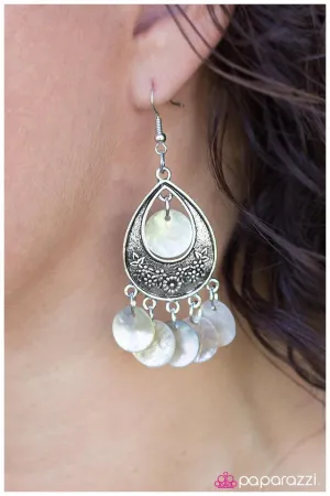 Paparazzi Earring ~ Truth Be Told - White