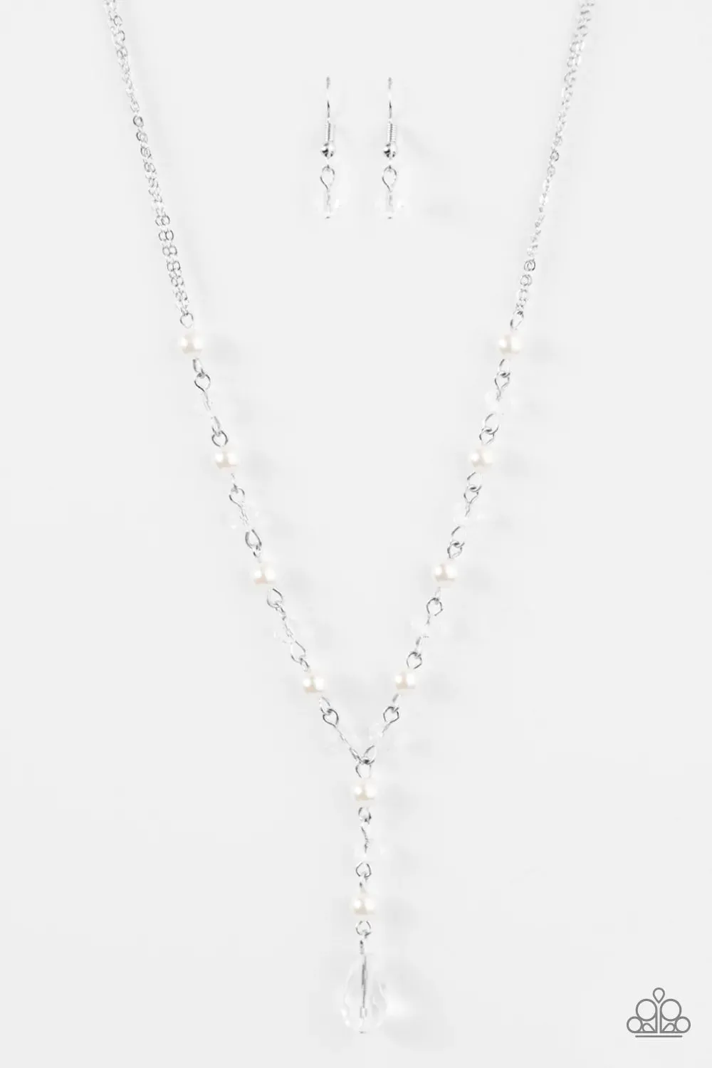 Paparazzi Necklace ~ Diva Deluxe  - White