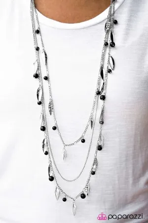 Paparazzi Necklace ~ Keep It Sassy - Black