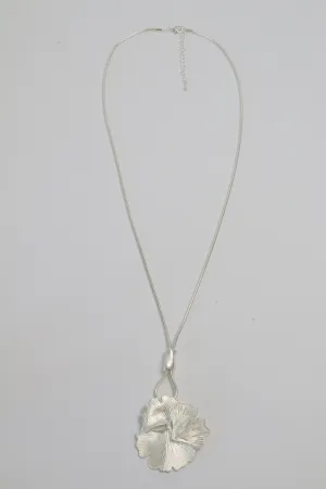 Poppy Necklace in Silver