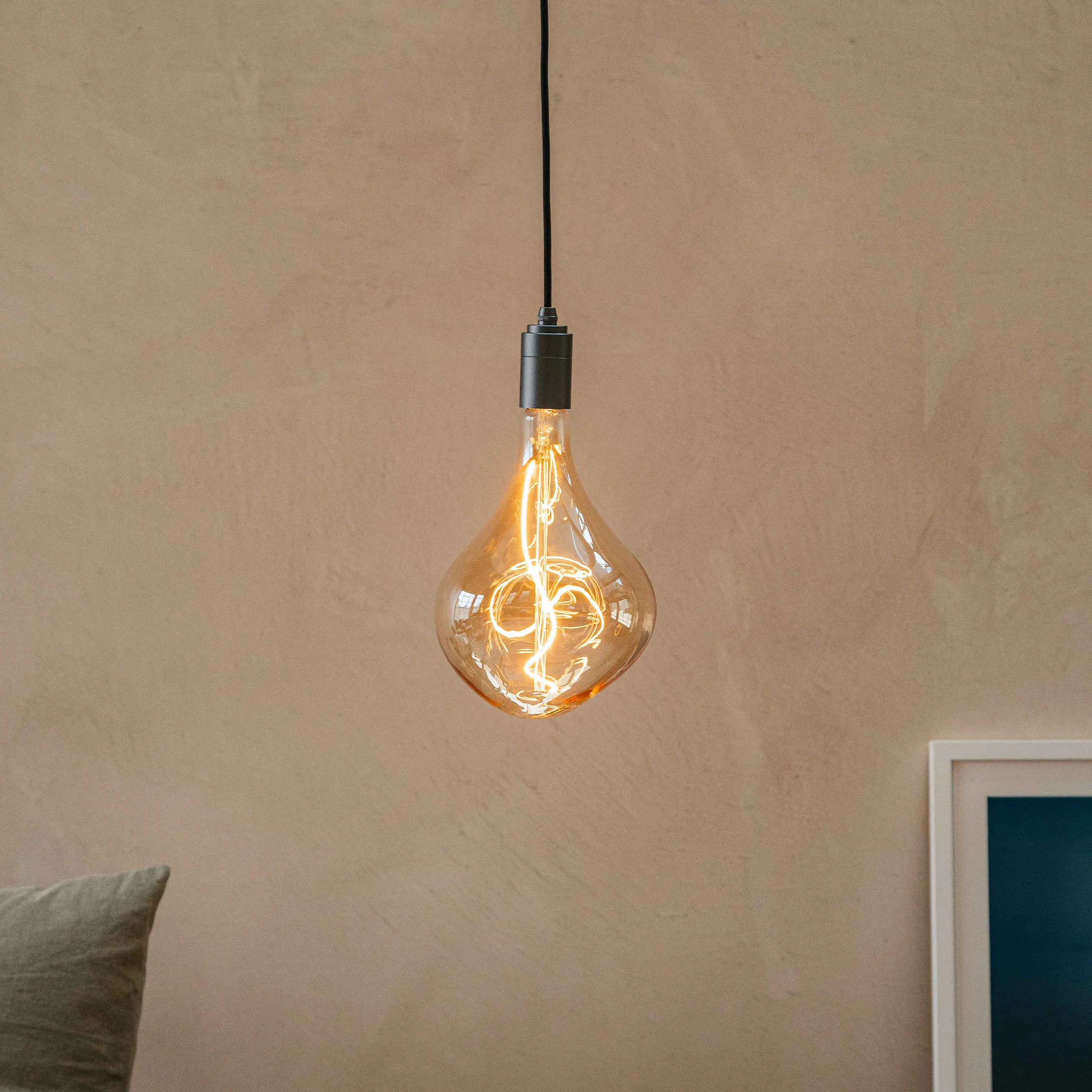 Voronoi II Pendant Light in Graphite